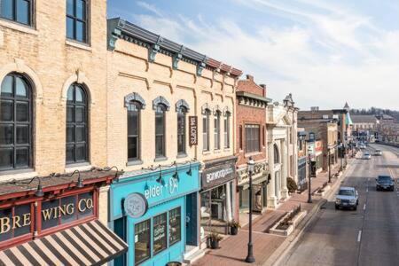 West Dundee Hip Urban Loft-Small Town Charm-124 Lofts #2 מראה חיצוני תמונה